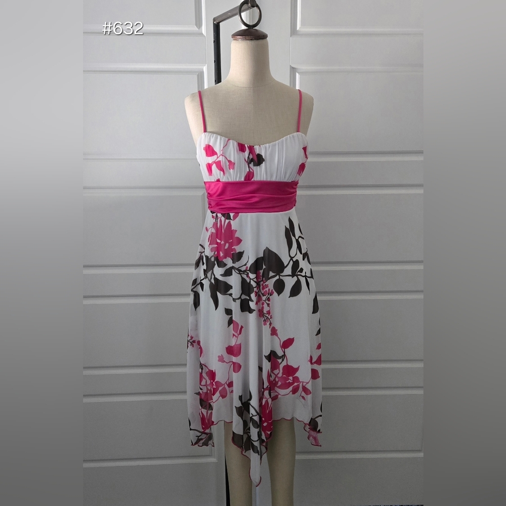 Speechless White Summer Dress with Floral Pattern and Pink Belt